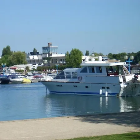 Semesterbostad Aux Alcoves Du